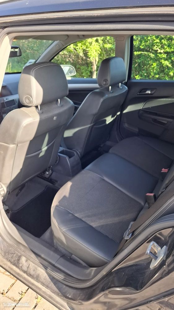 Opel Astra 1.7 CDTI - 9
