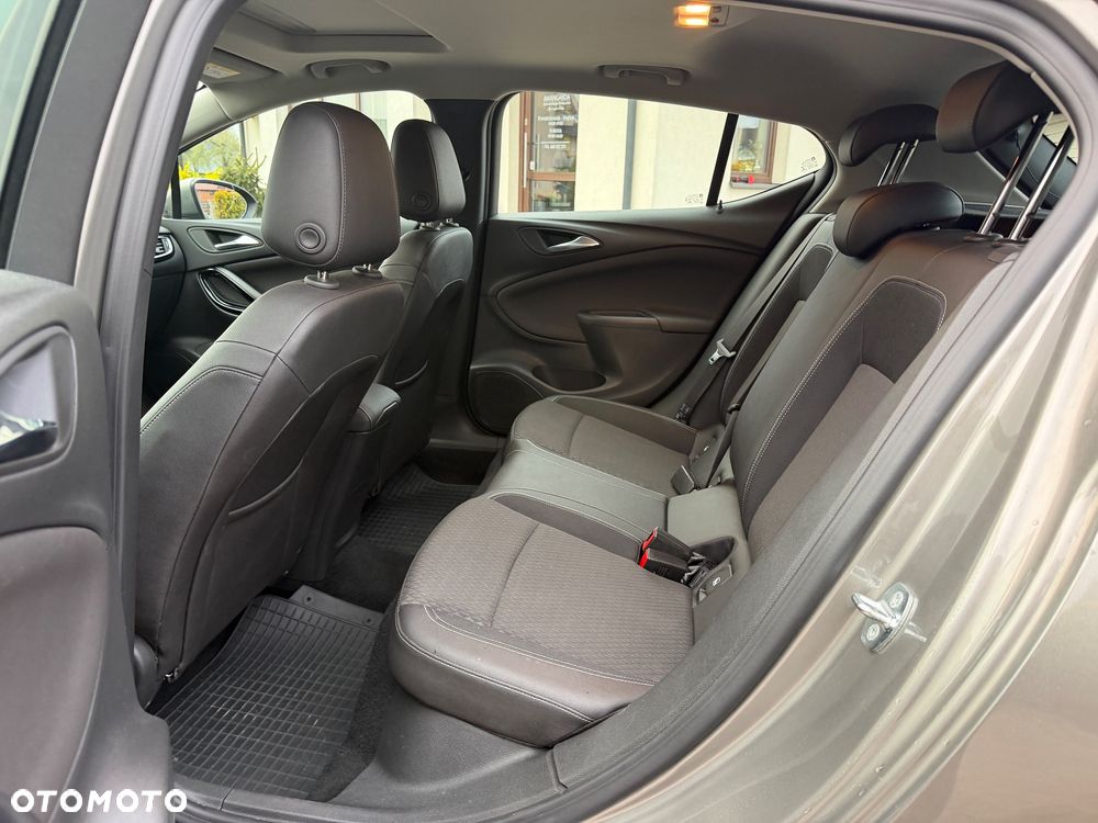 Opel Astra 1.4 Turbo Innovation - 16