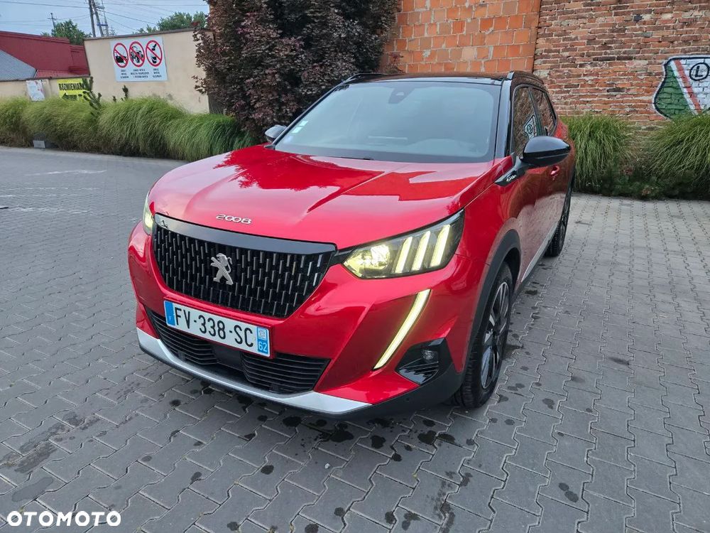 Peugeot 2008 PureTech 130 EAT8 GT - 1