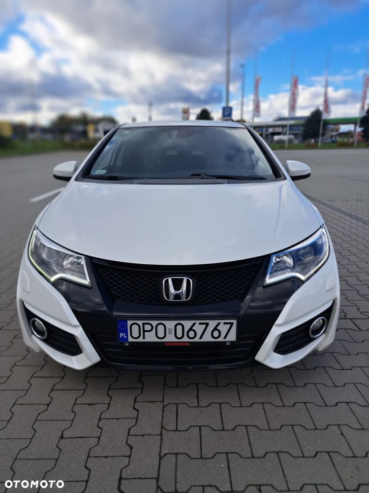 Honda Civic 1.8 Elegance (Honda Connect+) - 2