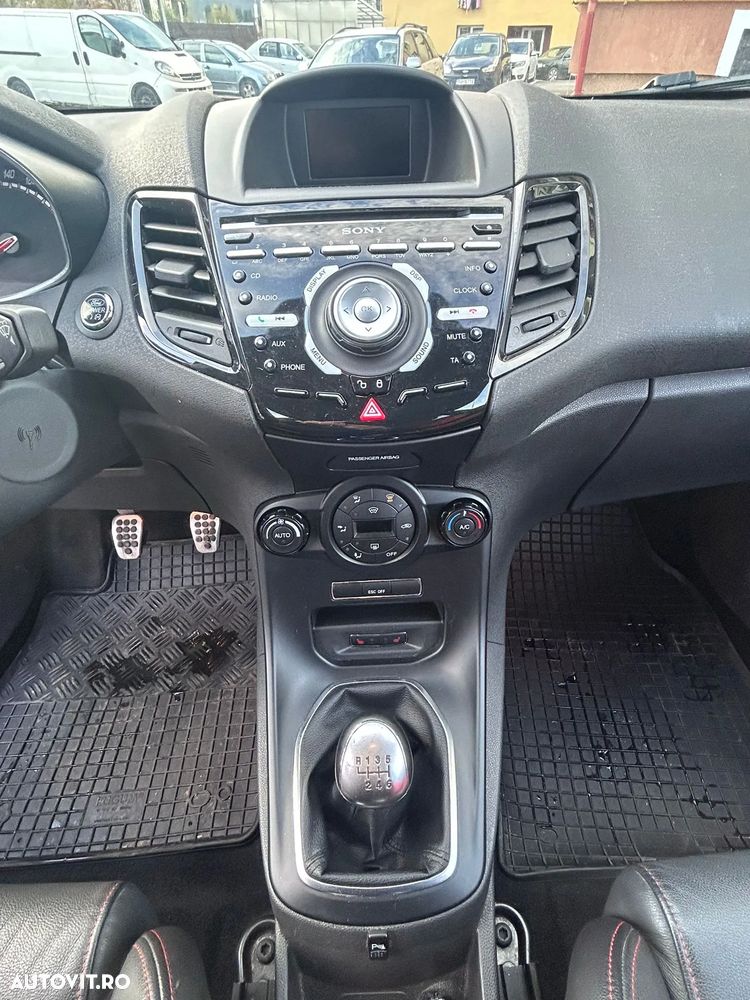 Ford Fiesta 1.6 ST - 2
