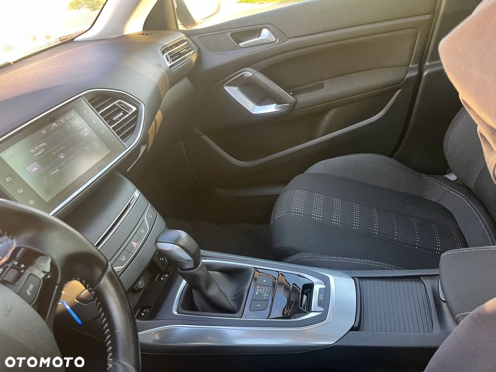 Peugeot 308 BlueHDi FAP 120 EAT6 Stop & Start Active - 11
