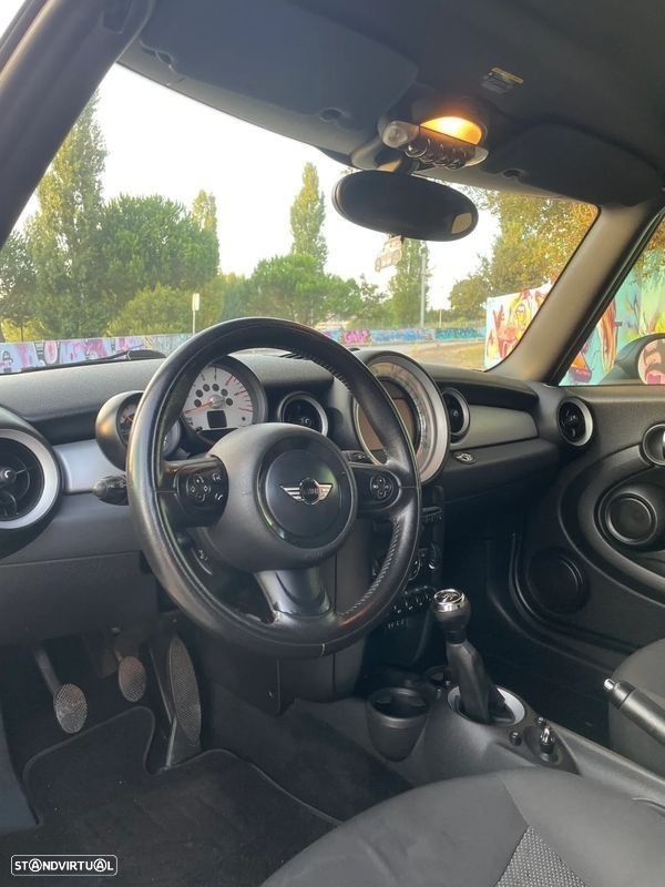 MINI Cabrio Cooper D - 5