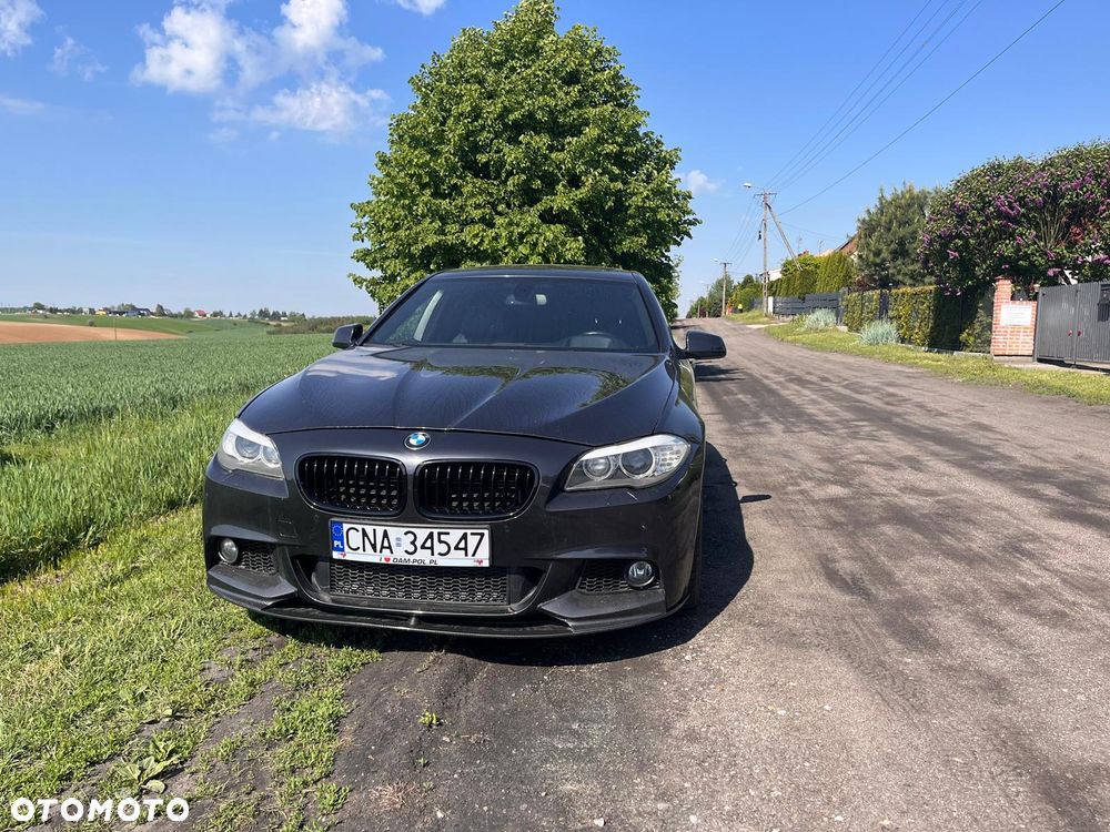 BMW Seria 5 550i xDrive Sport-Aut - 7
