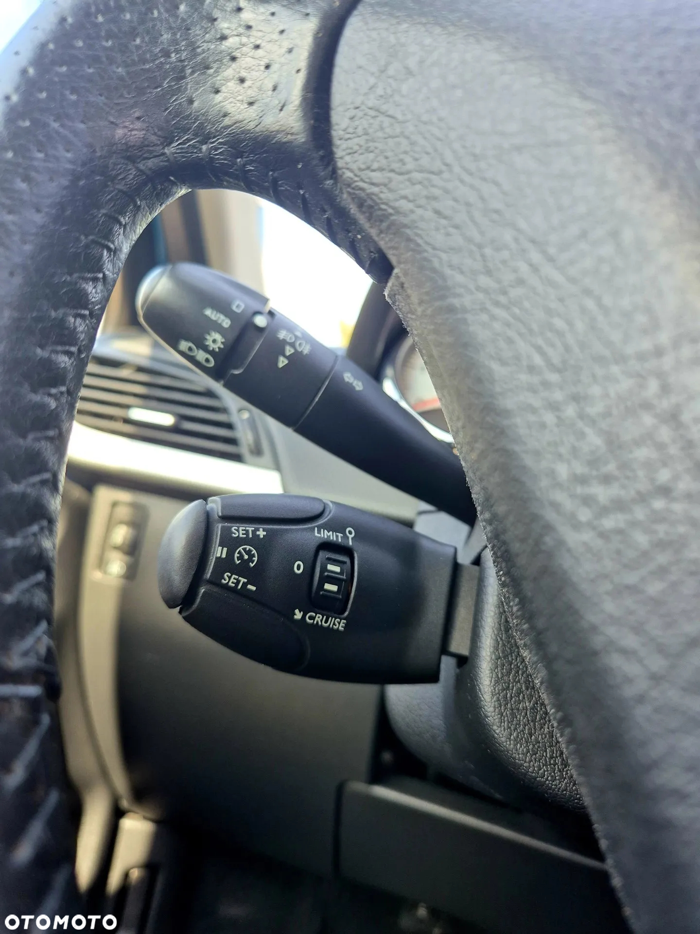 Peugeot 207 - 14