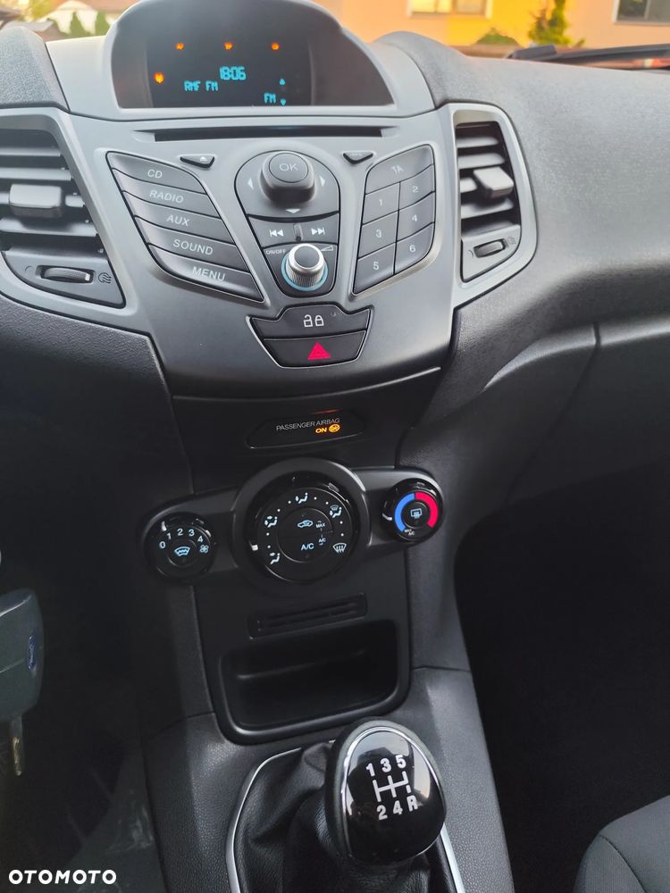 Ford Fiesta - 12