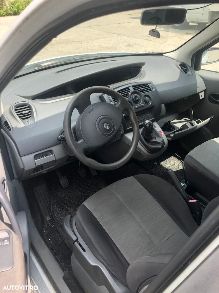 Dezmembrez Renault Scenic alb 2005 - 8