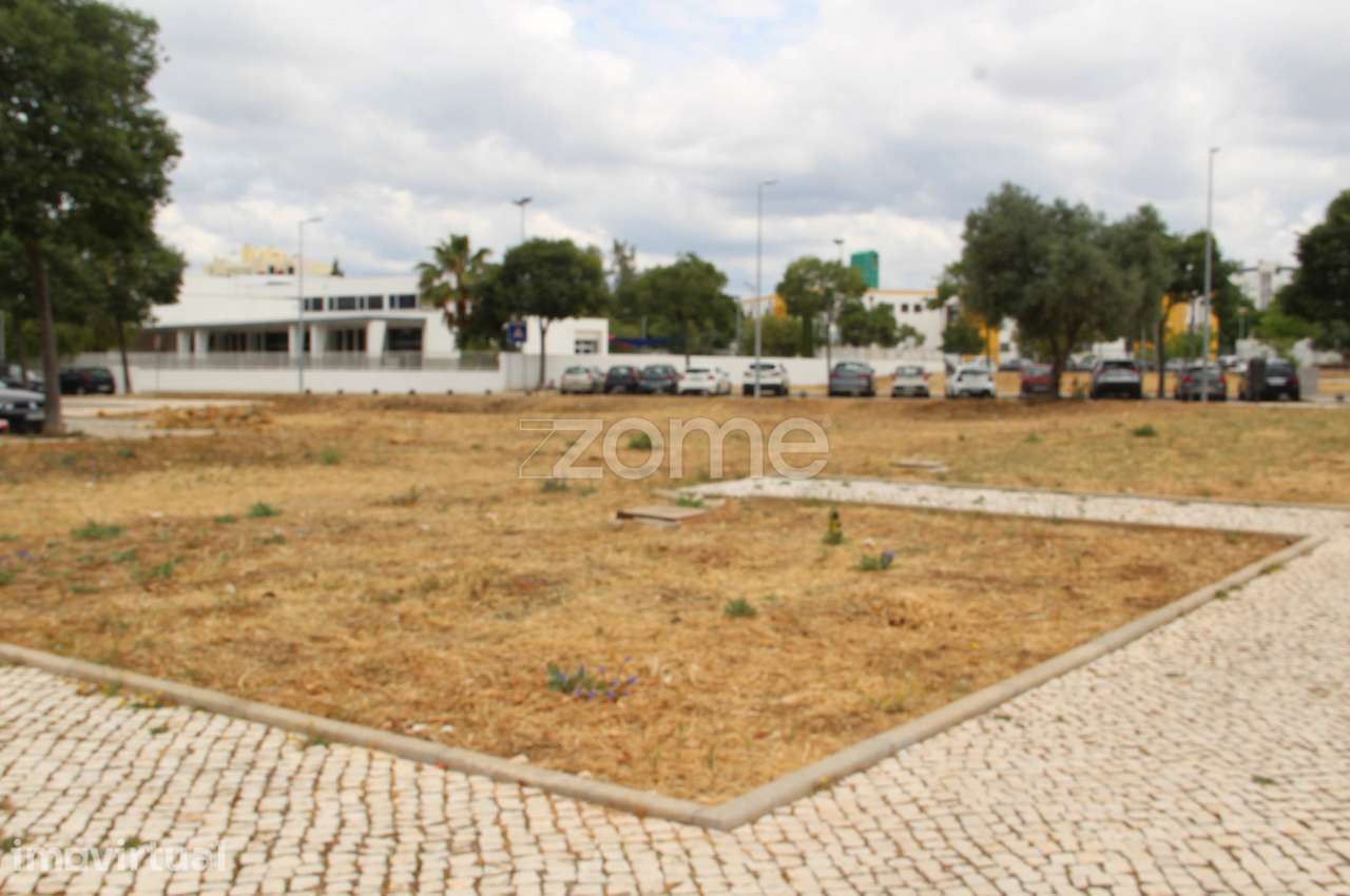 Terreno destinado a construção Urbana Vertical - Grande imagem: 2/15