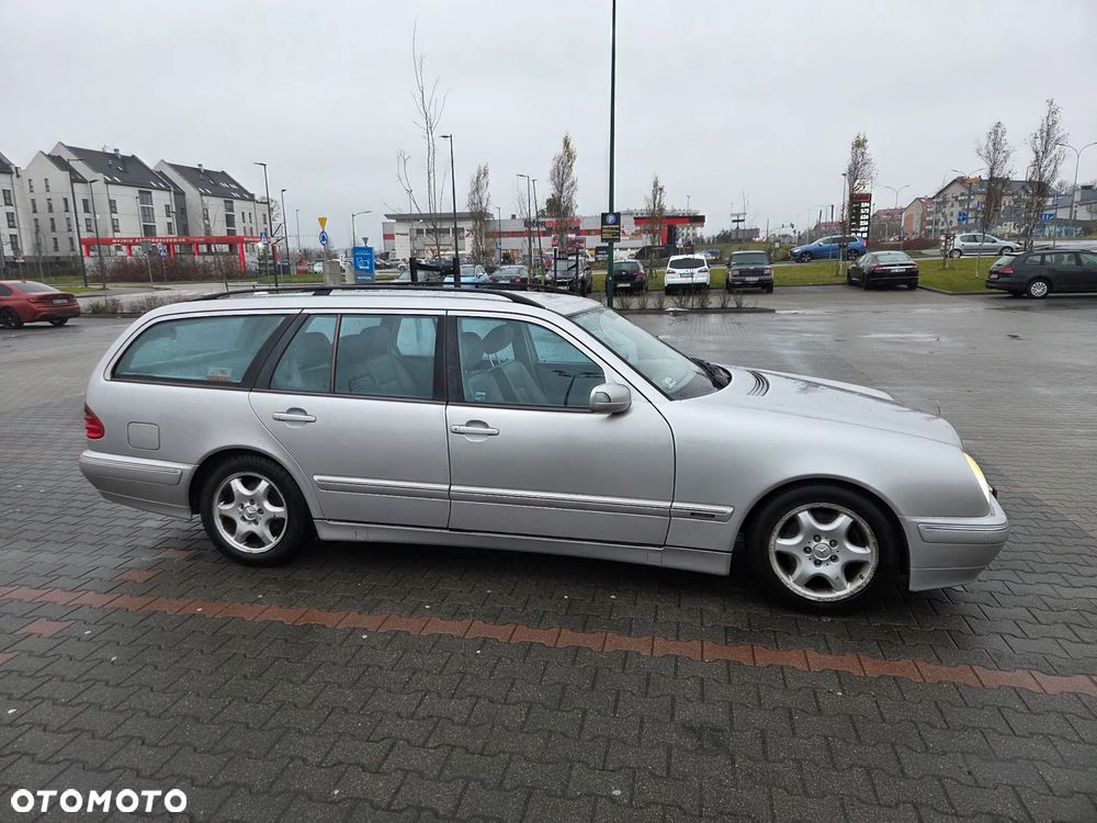 Mercedes-Benz Klasa E 280 T 4-Matic Avantgarde - 8