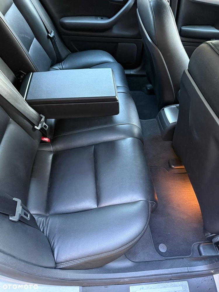 Audi A4 Limousine 1.8 T quattro - 15
