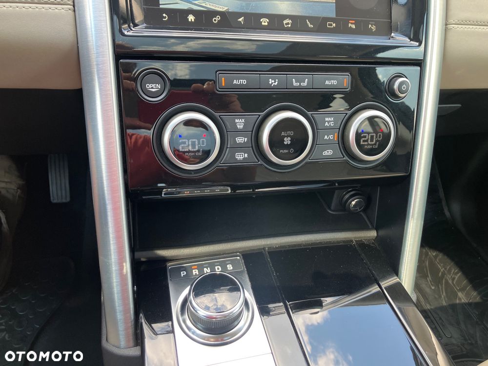Land Rover Discovery 3.0 Sd6 HSE Luxury - 10