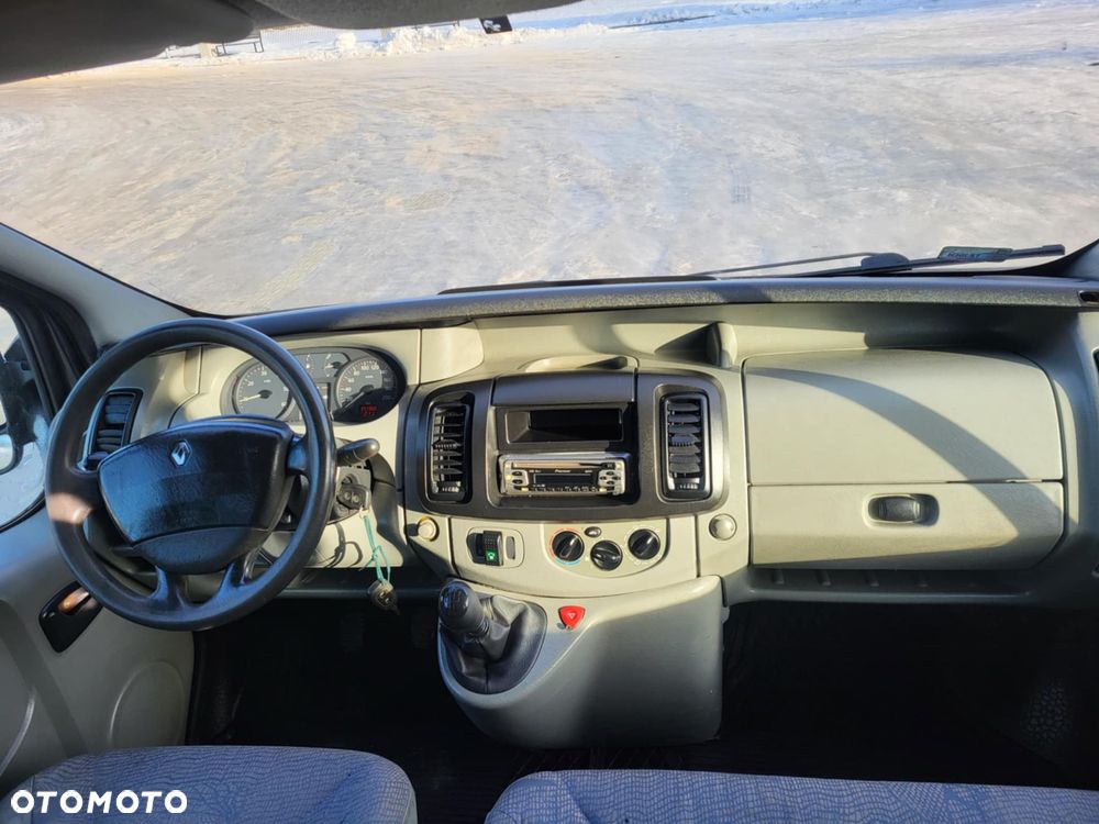 Renault Trafic - 18