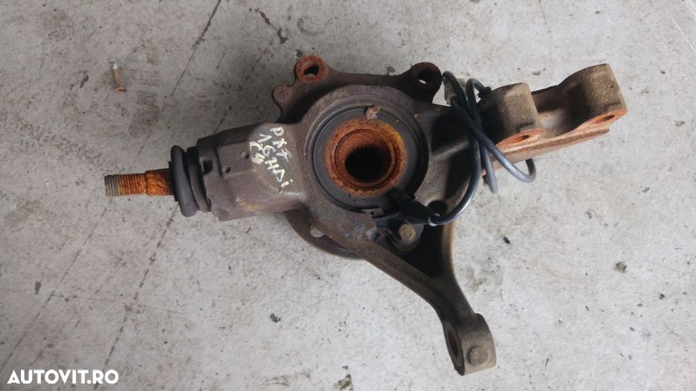 fuzeta dreapta fata citroen c4 1.6 hdi - 2