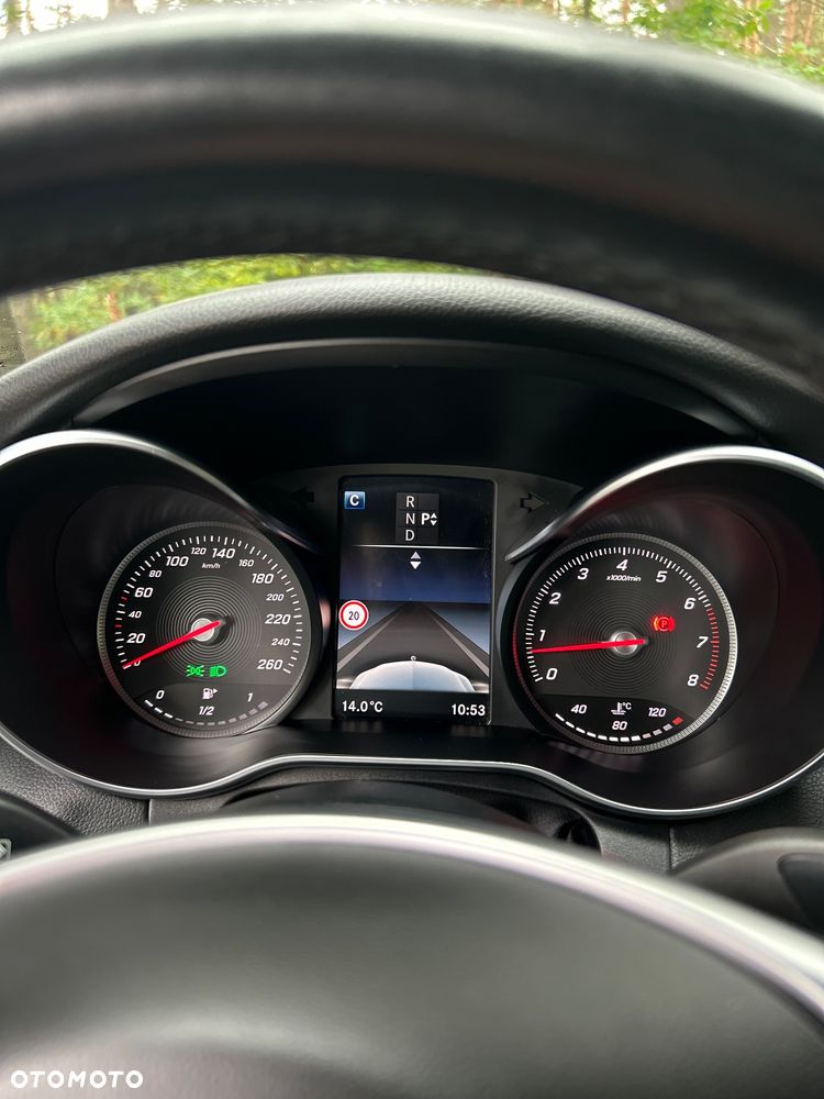 Mercedes-Benz Klasa C 300 7G-TRONIC - 36