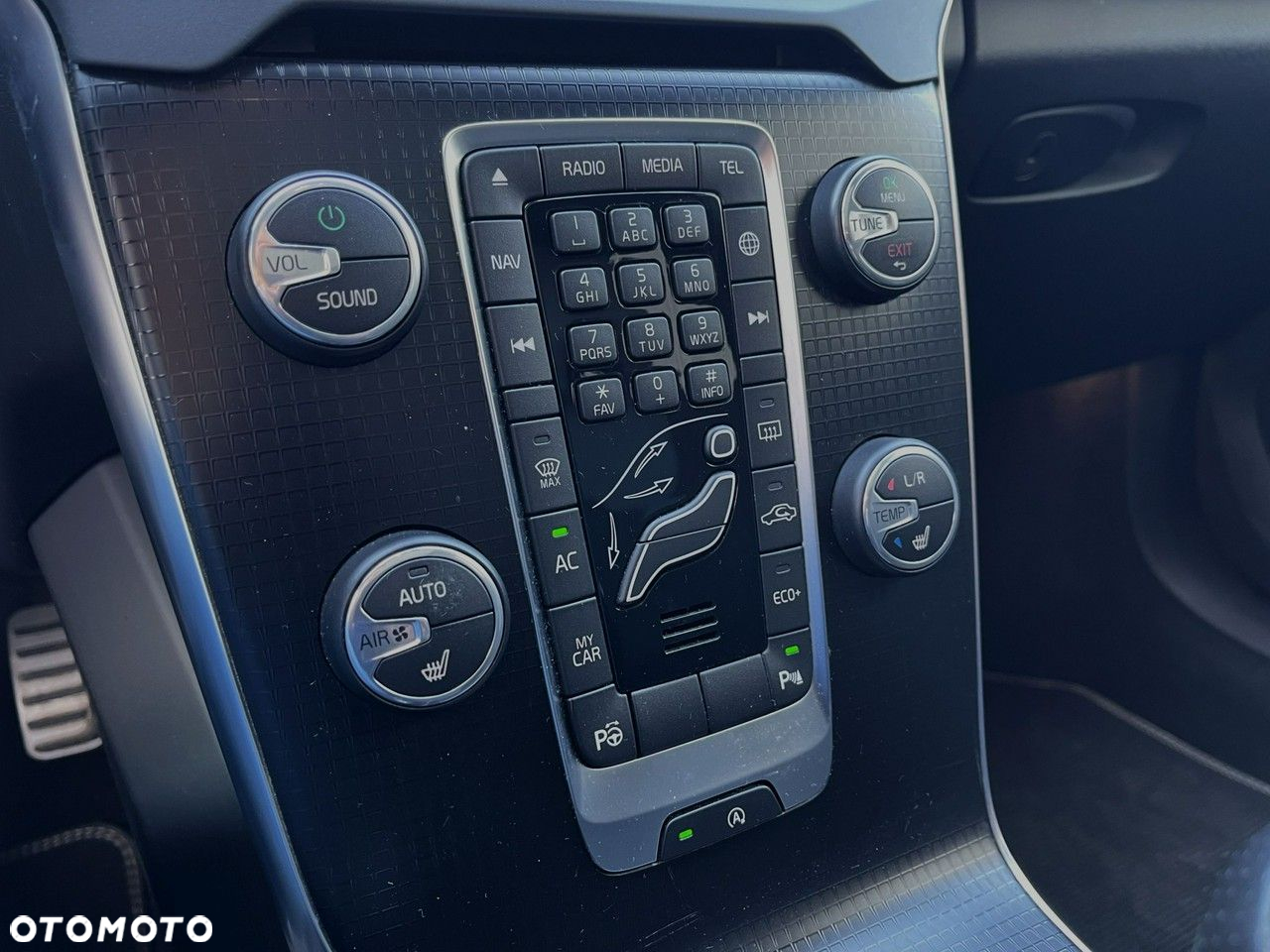 Volvo V40 T3 Geartronic RDesign - 23