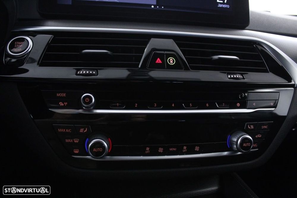 BMW 520 d Pack M Auto - 28