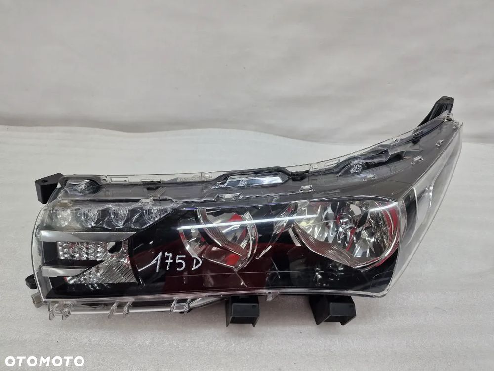 TOYOTA COROLLA E16 13- LEWA / PRAWA  LAMPA PRZEDNIA PRZÓD , NR 81110-02E71-00 / 81150-02E7-00 , NR AUKCJI LL175 - 29