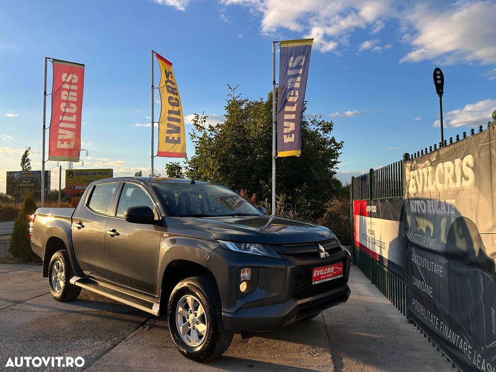 Mitsubishi L200 Double Cab 2.2 DI-D M/T Intense - 36