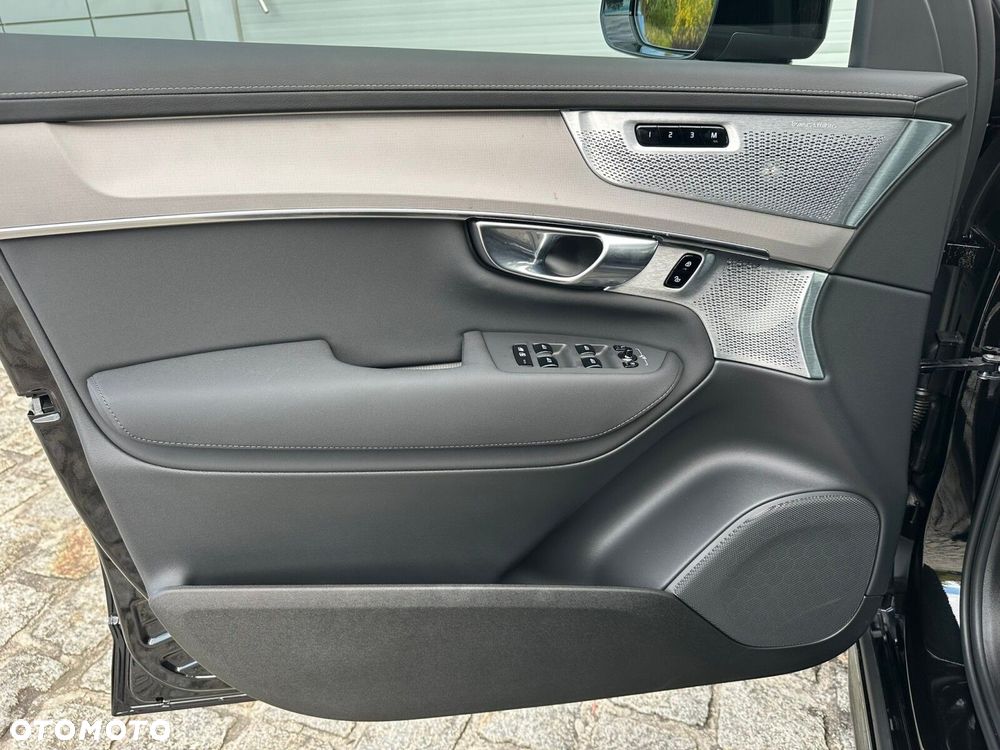 Volvo XC 90 - 35