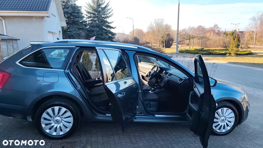 Skoda Octavia 2.0 TDI DSG Ambition - 32