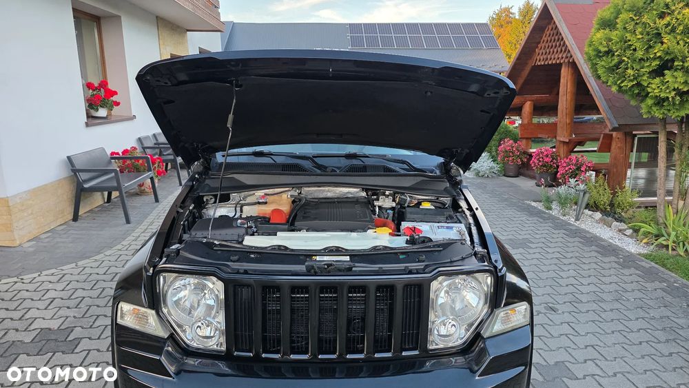 Jeep Cherokee 2.8 CRD DPF Sport - 33