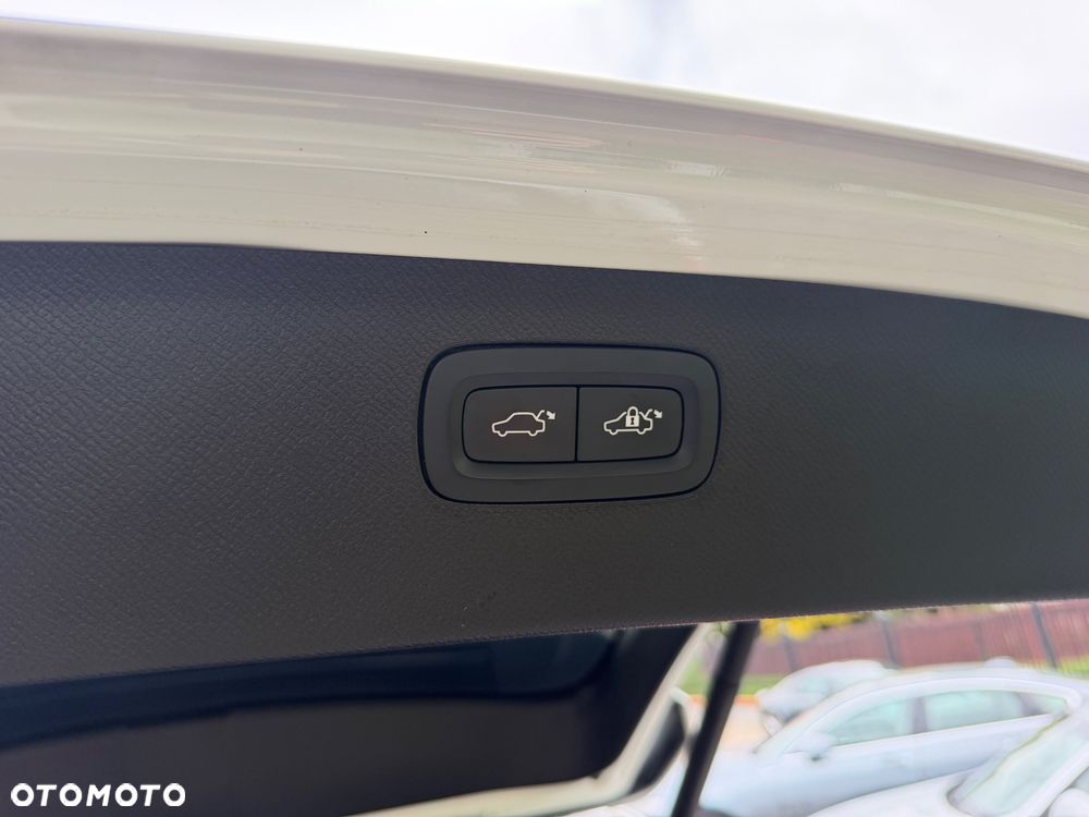 Volvo XC 90 B5 D AWD Momentum Pro 7os - 21
