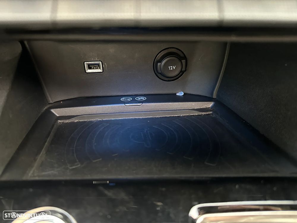 Peugeot 3008 1.6 Hybrid4 GT e-EAT8 - 33
