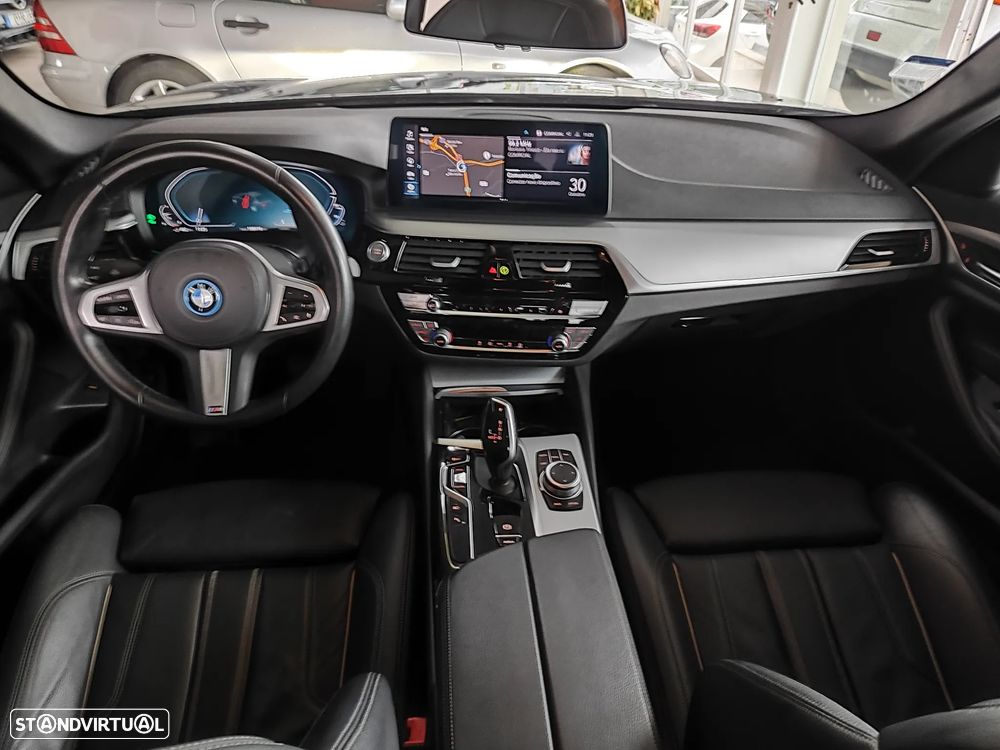 BMW 530 e Pack M - 36