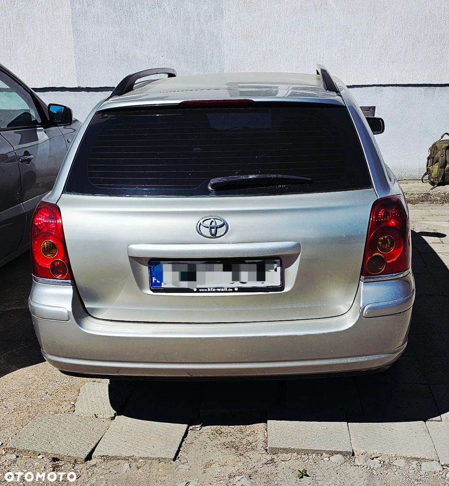 Toyota Avensis 2.0 D-4D Sol - 3