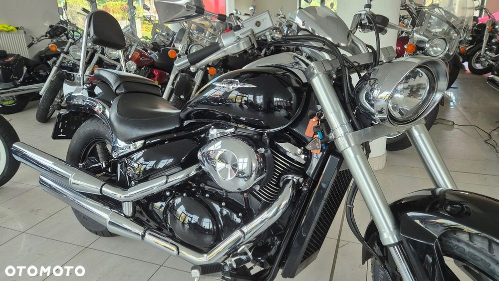 Suzuki Intruder - 11
