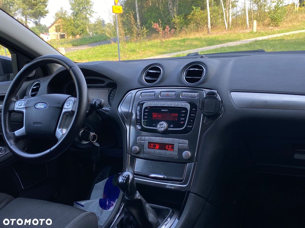 Ford Mondeo 2.0 Titanium - 12