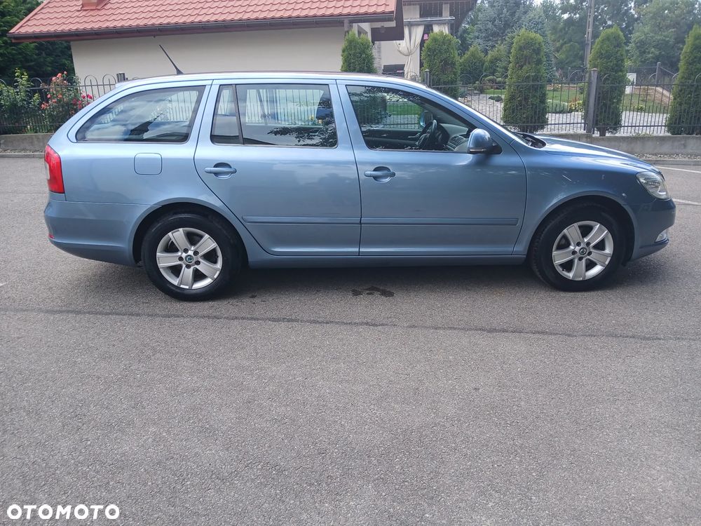 Skoda Octavia 2.0 TDI DPF DSG Elegance - 4