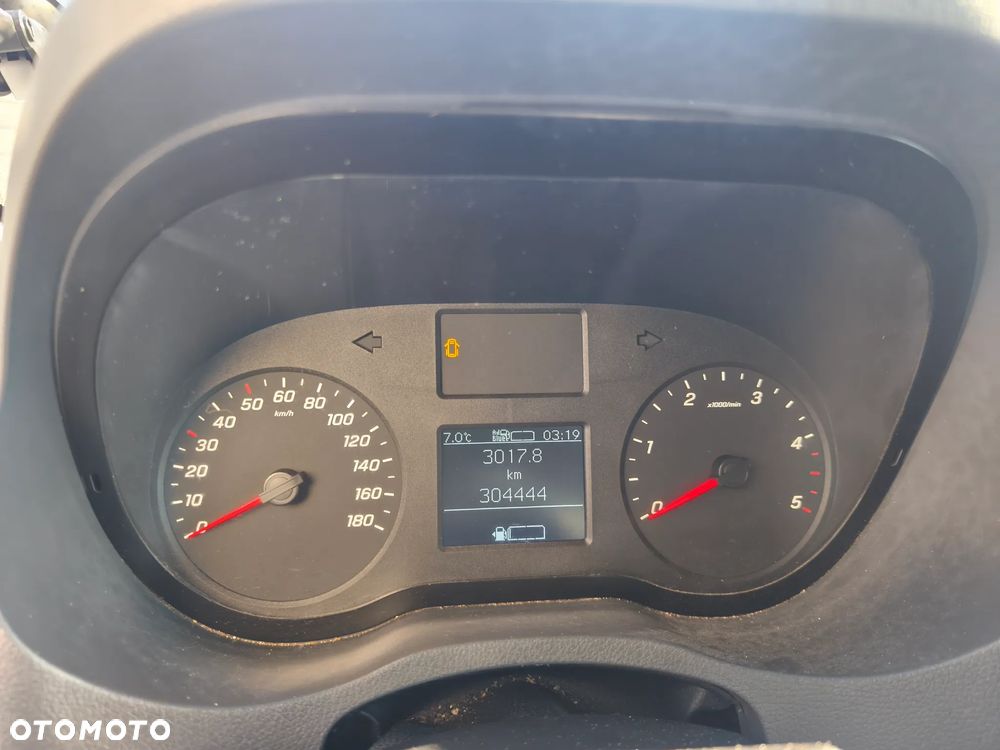 Mercedes-Benz Sprinter - 17