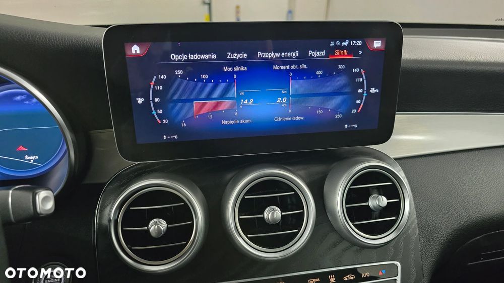 Mercedes-Benz GLC 300 de 4Matic 9G-TRONIC AMG Line Plus - 29