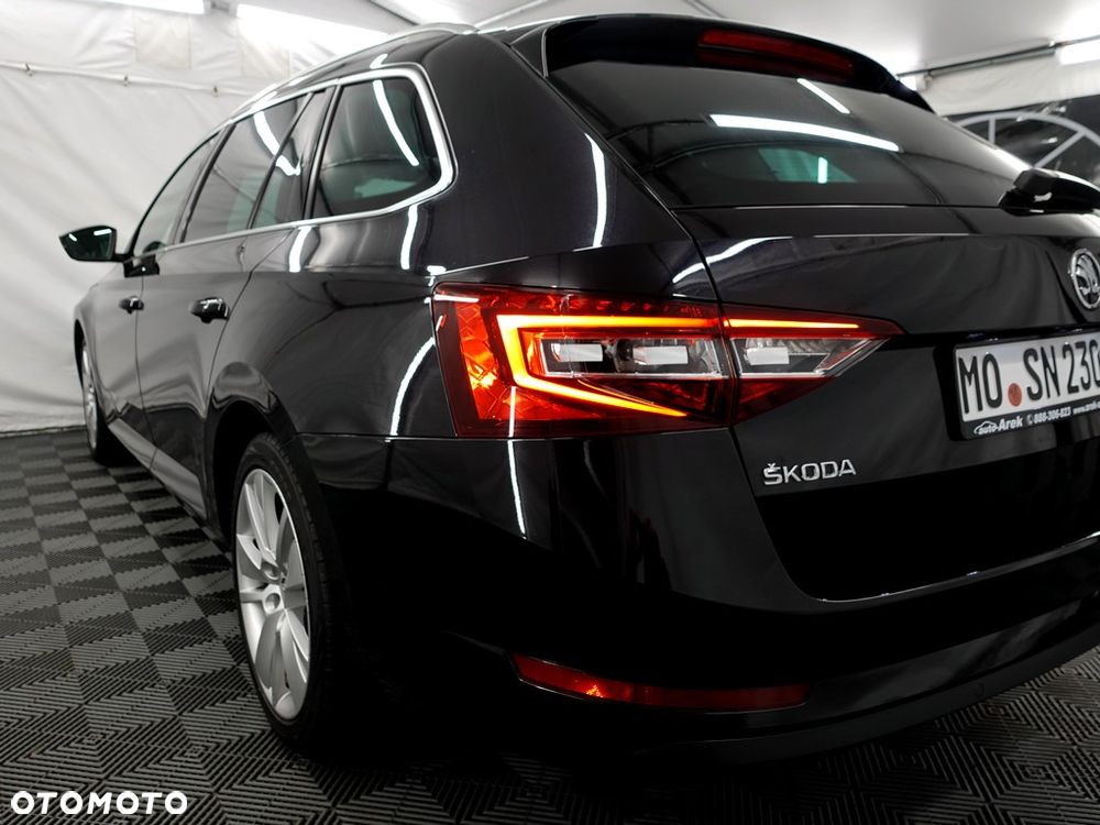 Skoda Superb 2.0 TDI Style DSG - 25