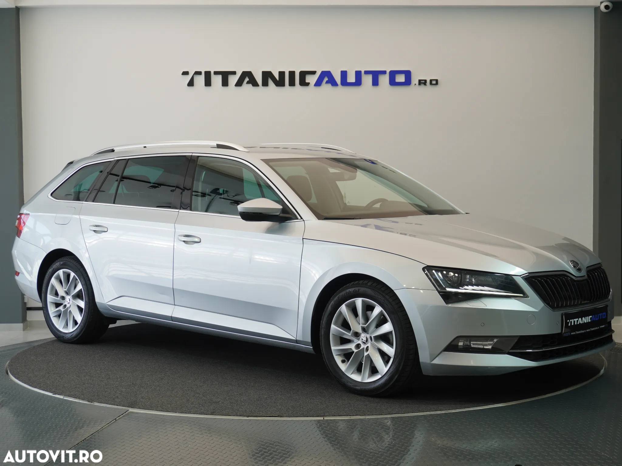 Skoda Superb 2.0 TDI 4X4 DSG Style - 2