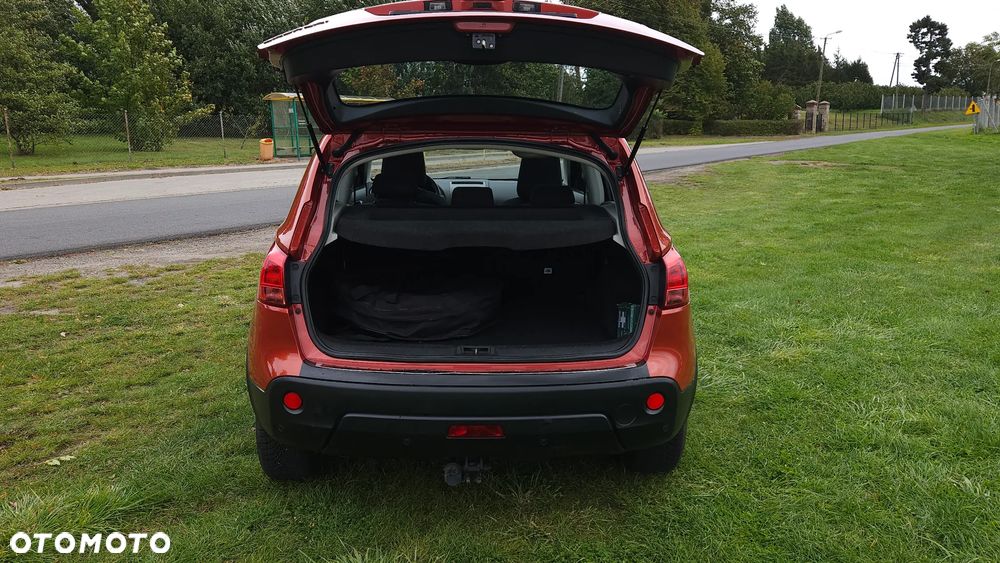 Nissan Qashqai - 11