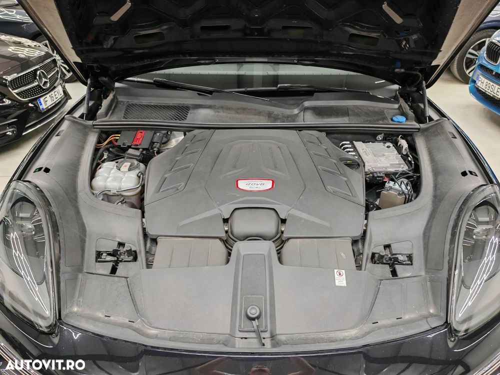 Porsche Cayenne Turbo - 40