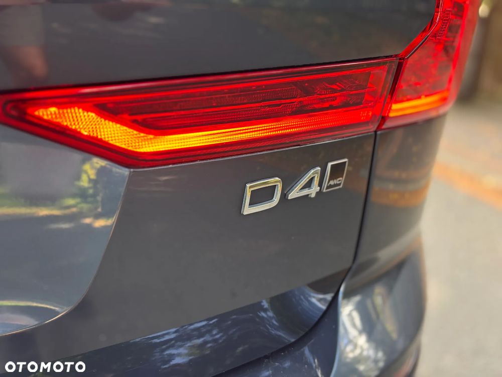Volvo XC 60 D4 AWD Momentum - 10