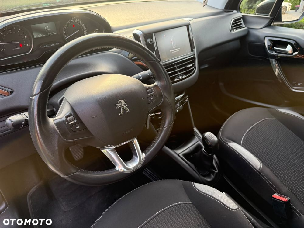 Peugeot 208 1.6 BlueHDi Active S&S - 9