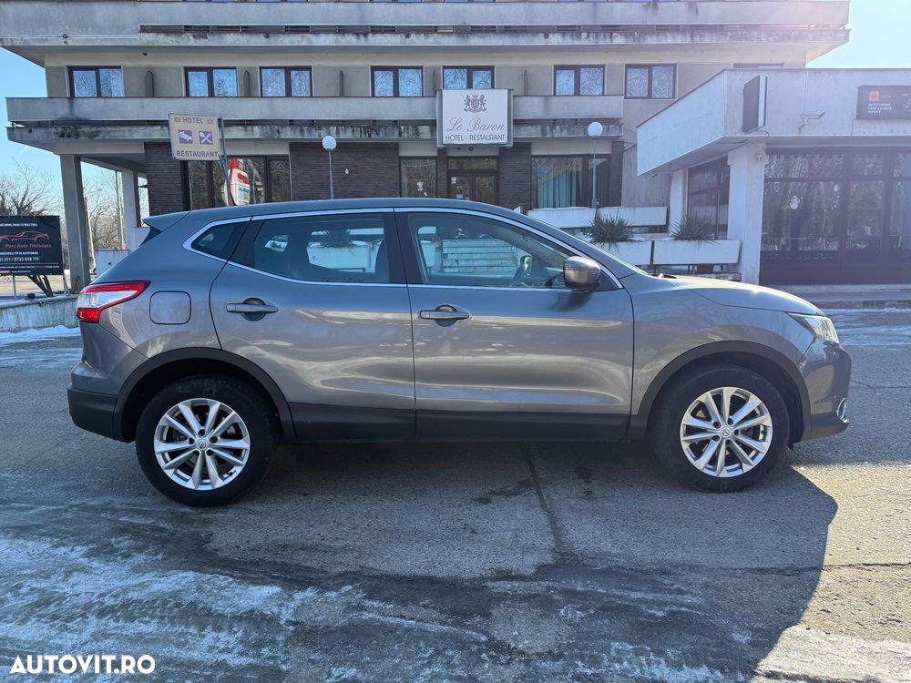 Nissan Qashqai 1.6 DCI Xtronic ACENTA - 6