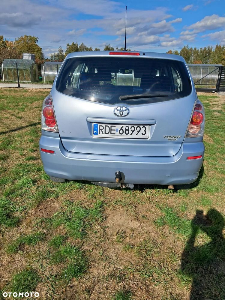 Toyota Corolla Verso - 2