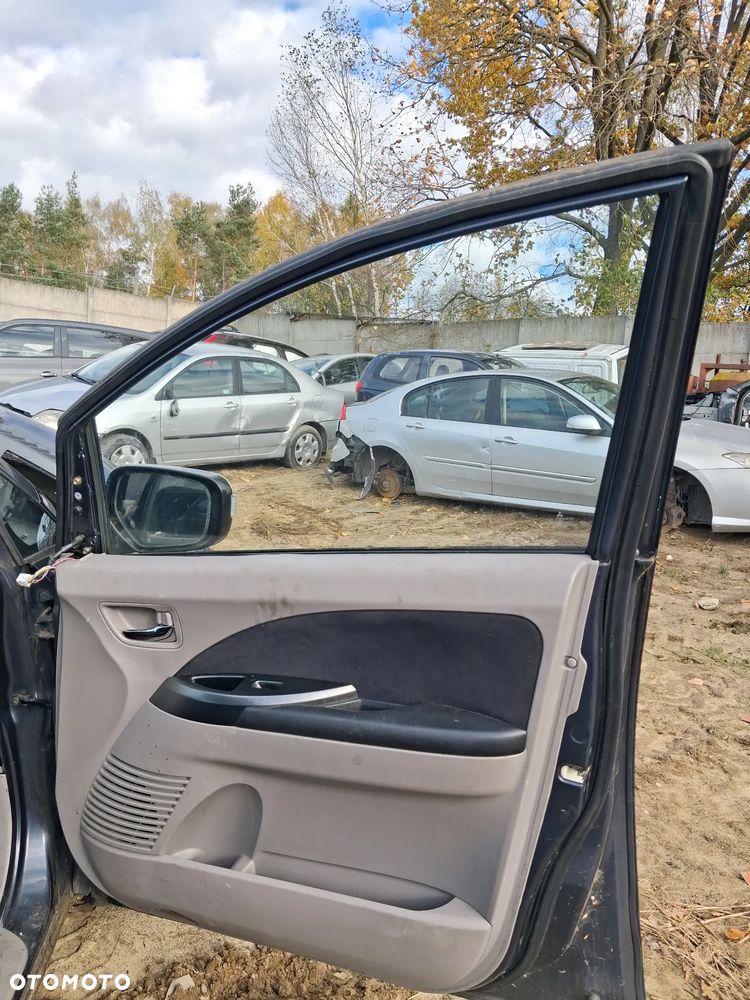 Mitsubishi grandis 06 drzwi prawy przod A72A - 5