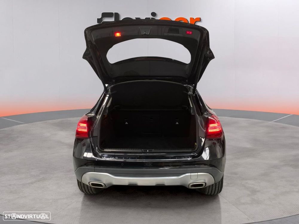 Mercedes-Benz GLA 180 d Urban - 20