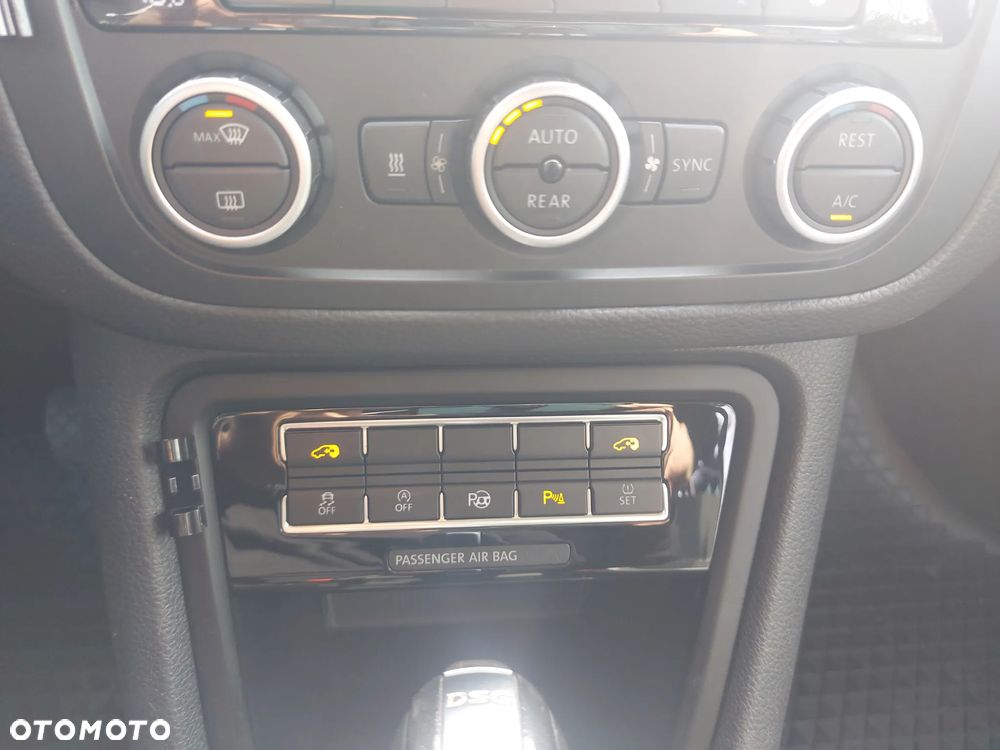 Volkswagen Sharan 2.0 TDI DSG BlueMotion Technology Life - 24