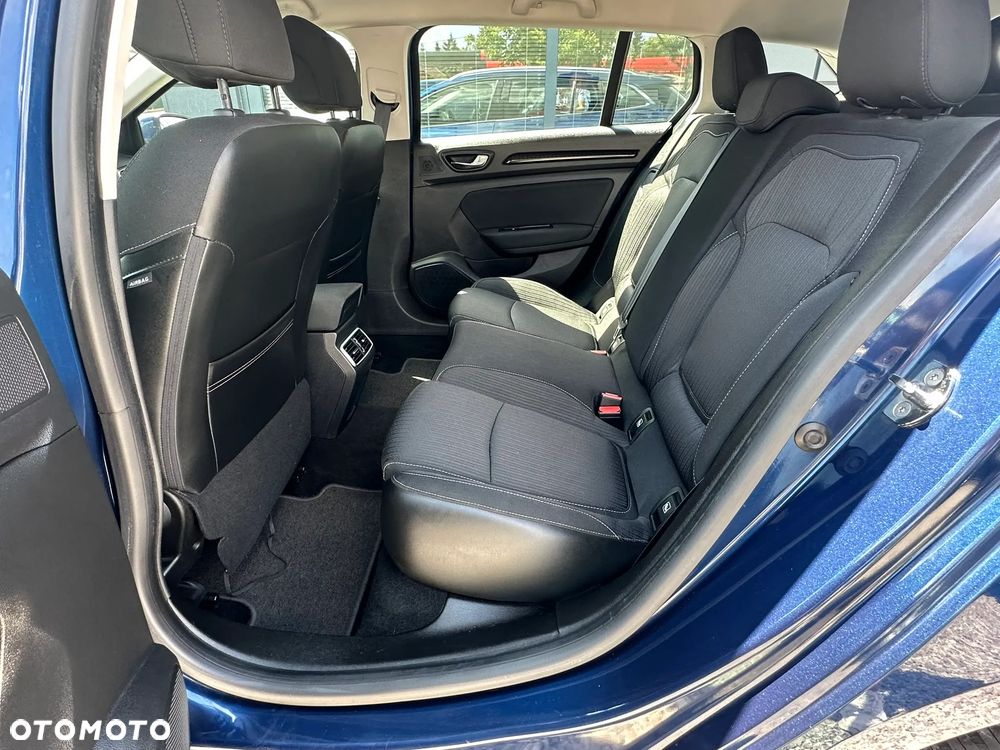 Renault Megane ENERGY TCe 100 EXPERIENCE - 23