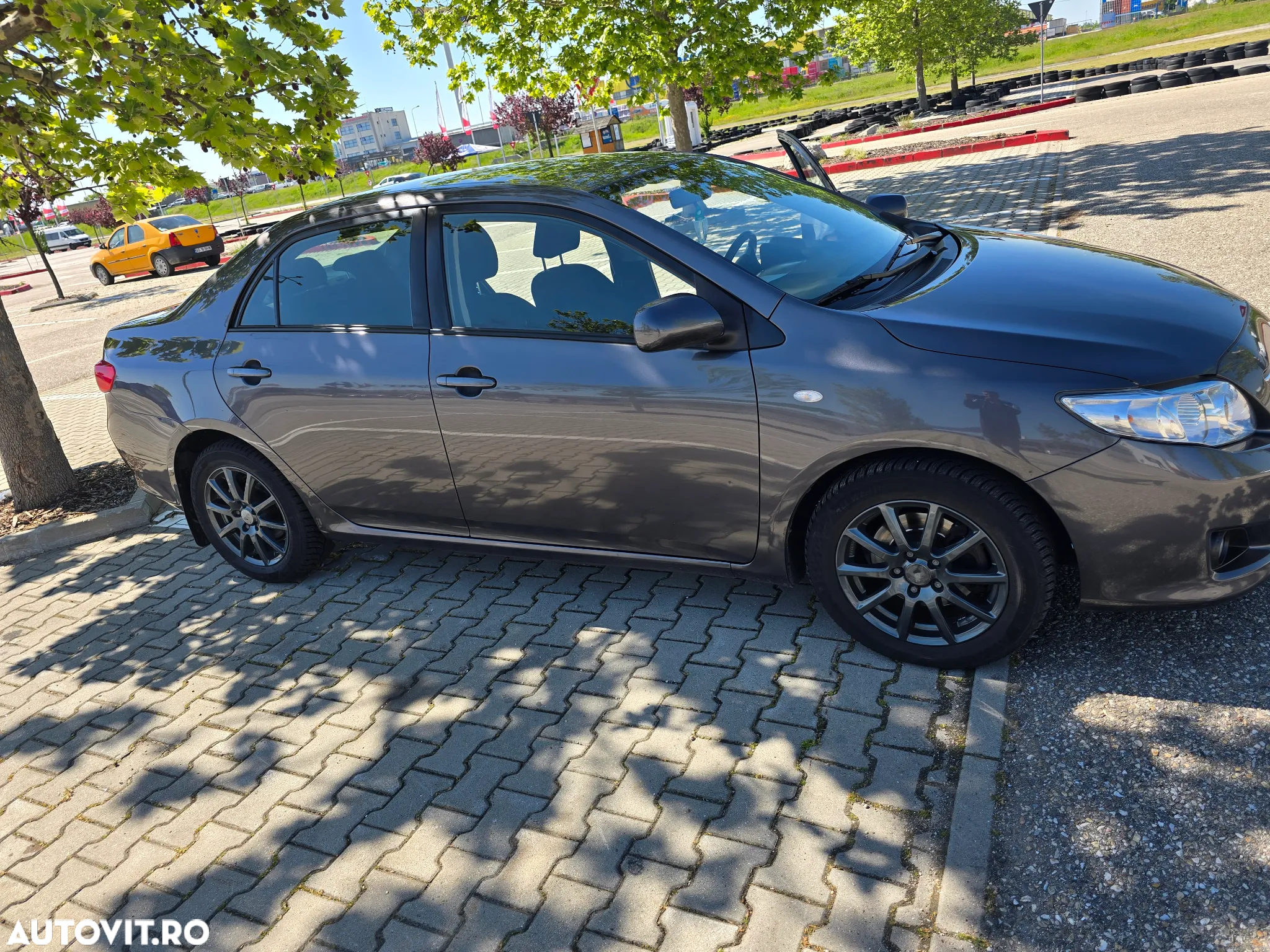 Toyota Corolla 2.0 D-4D DPF Sol - 2