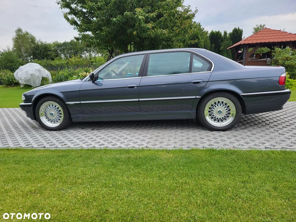 BMW Seria 7 740iL - 9