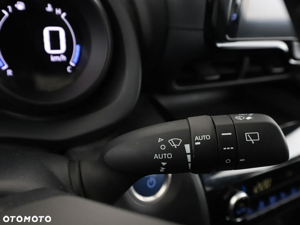 Toyota Yaris Cross Hybrid 1.5 Dynamic - 32