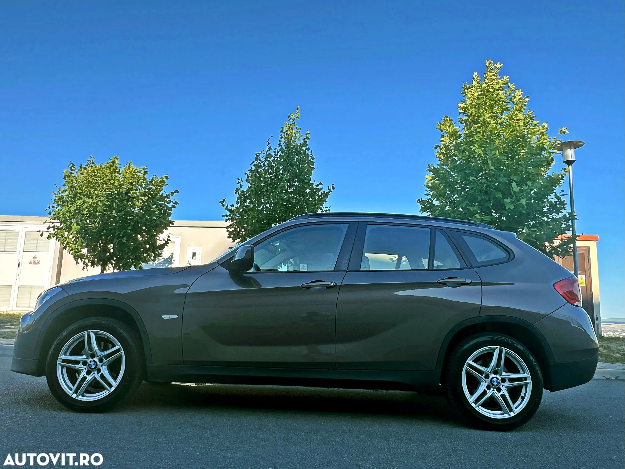 BMW X1 xDrive18d - 9